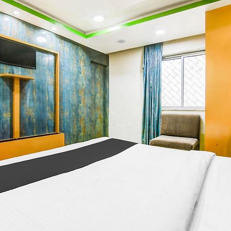 Super Hotel O Tagore Park Ruby Road Колката Екстер'єр фото
