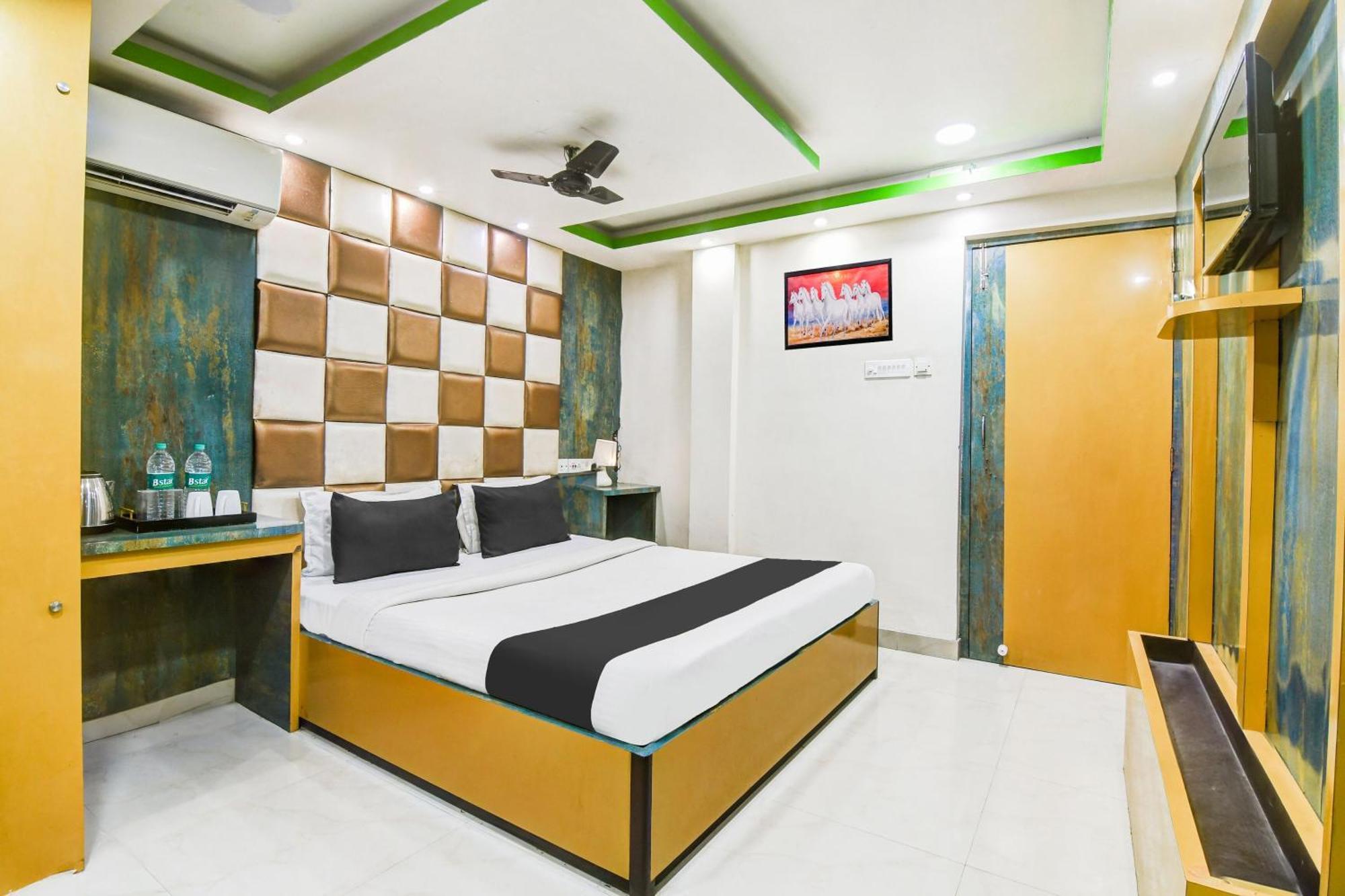 Super Hotel O Tagore Park Ruby Road Колката Екстер'єр фото