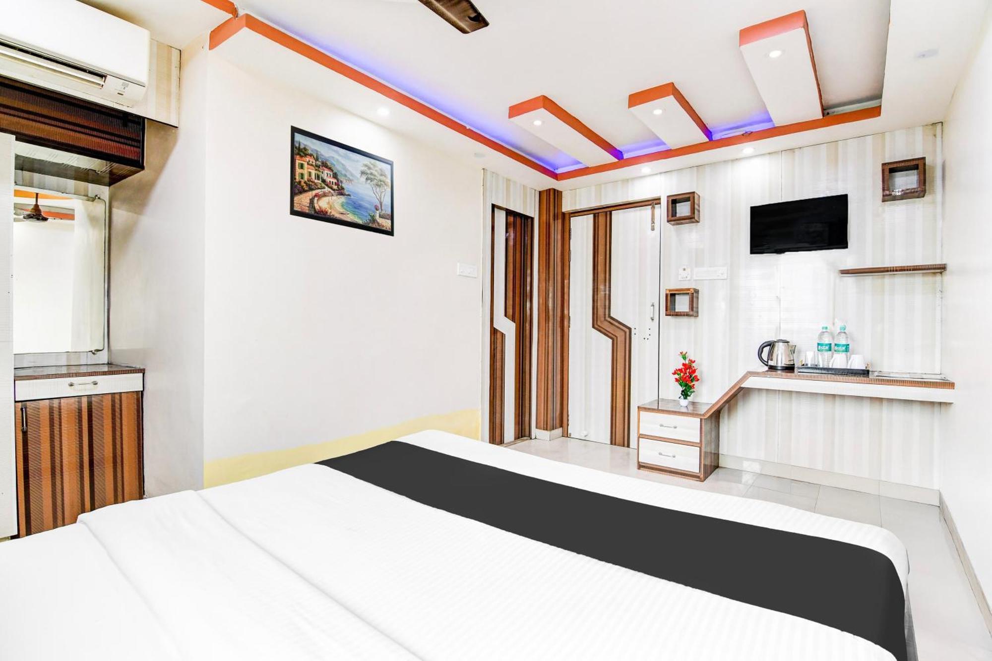 Super Hotel O Tagore Park Ruby Road Колката Екстер'єр фото