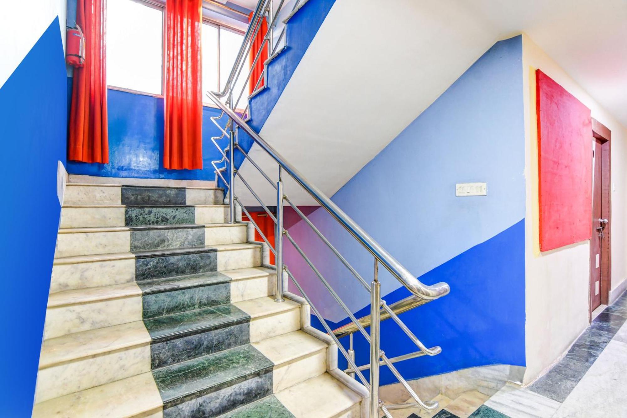 Super Hotel O Tagore Park Ruby Road Колката Екстер'єр фото