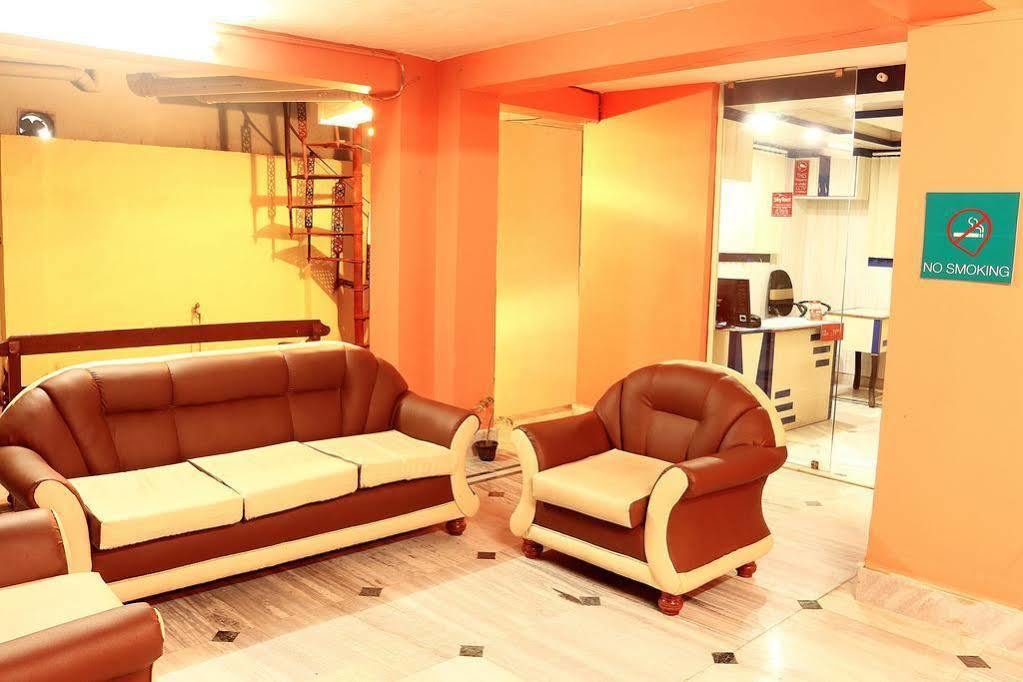 Super Hotel O Tagore Park Ruby Road Колката Екстер'єр фото
